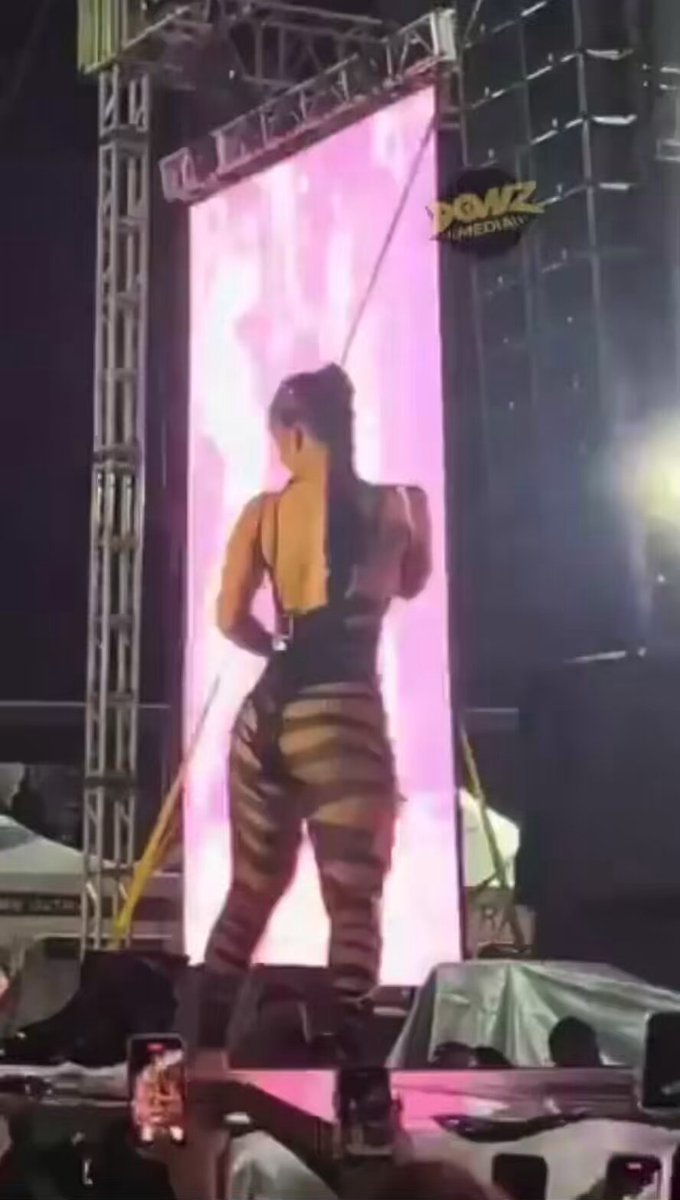 Shenseea is insane for this🥵