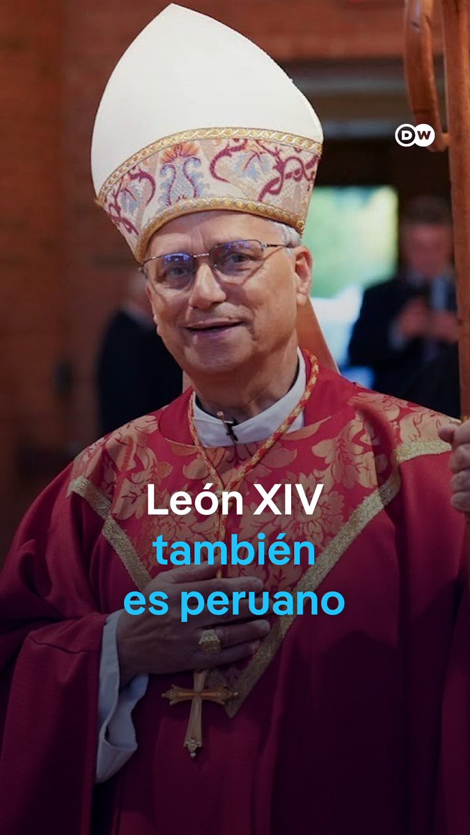 #Perú celebra al primer papa peruano de la historia El recién nombrado papa #LeónXIV nació en Chicago en 1955, pero tiene también la nacionalidad peruana desde 2015. En su primer mensaje como papa, evidenció la relevancia que otorga a su vínculo con el país andino. /trc