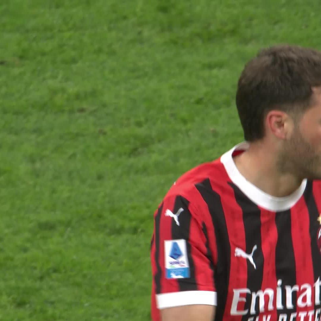 El Bebote! La pareggia il Milan! 🇲🇽 #MilanBologna 1-1