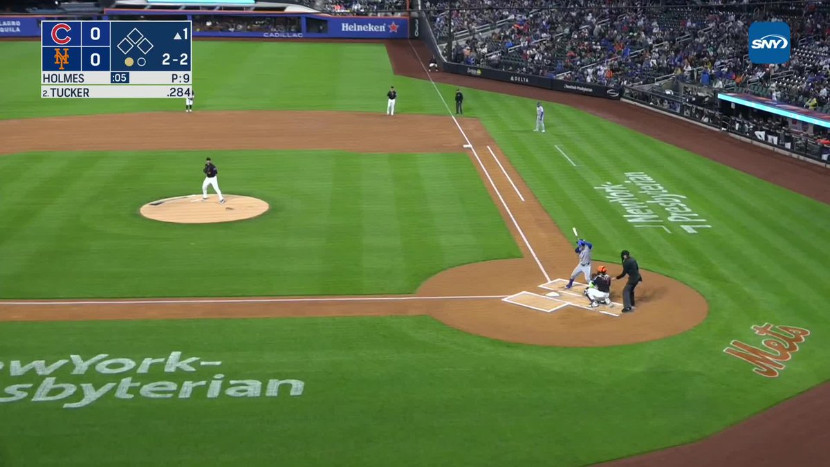 FRANCISCO LINDOR WITH THE BAREHAND!