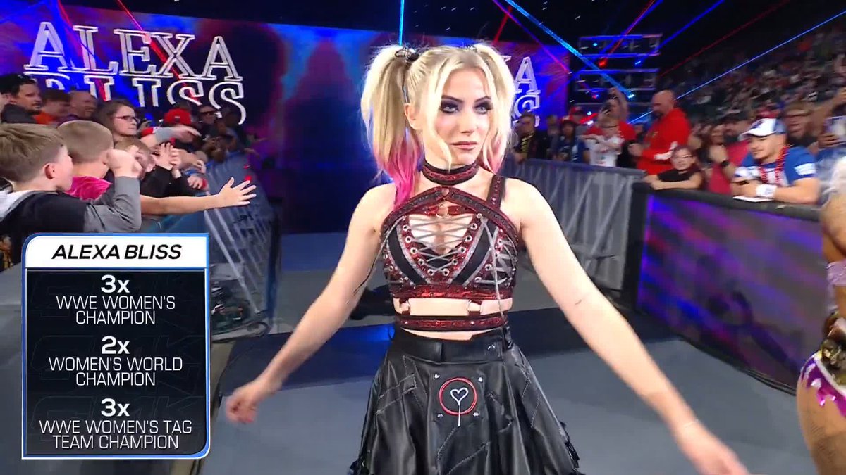 Alexa Bliss está de regreso como compañera de Zelina Vega en #SmackDown 🙌