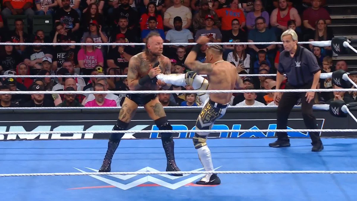.Aleister Black is not playing around 😤 #SmackDown