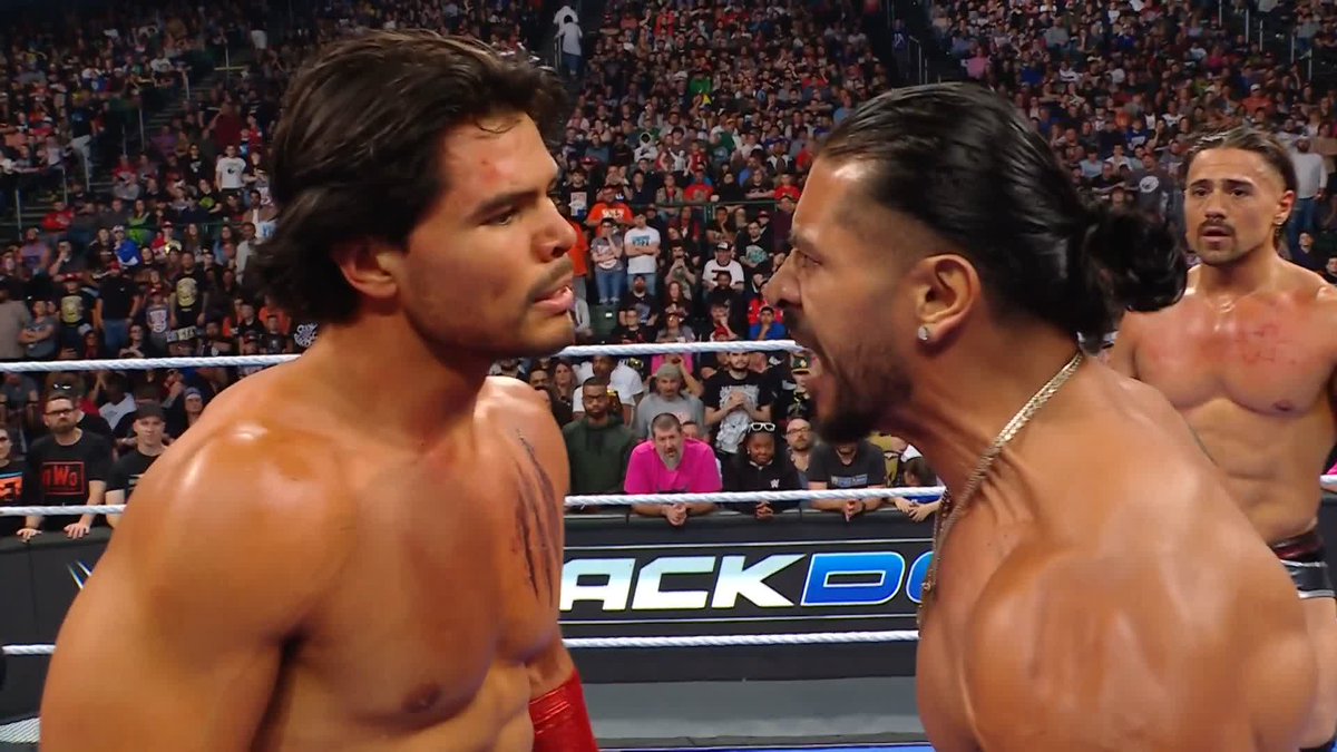 YIKES! Humberto Carrillo just gave S. 💀🇲🇽 a piece of his mind... 😳 Angel Garza #SmackDown