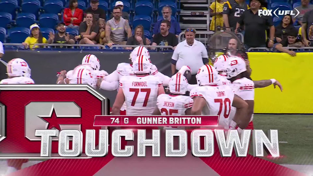 BIG BOY TOUCHDOWN ‼️ Gunner Britton with the trick play!!!! 👏 📺: FOX