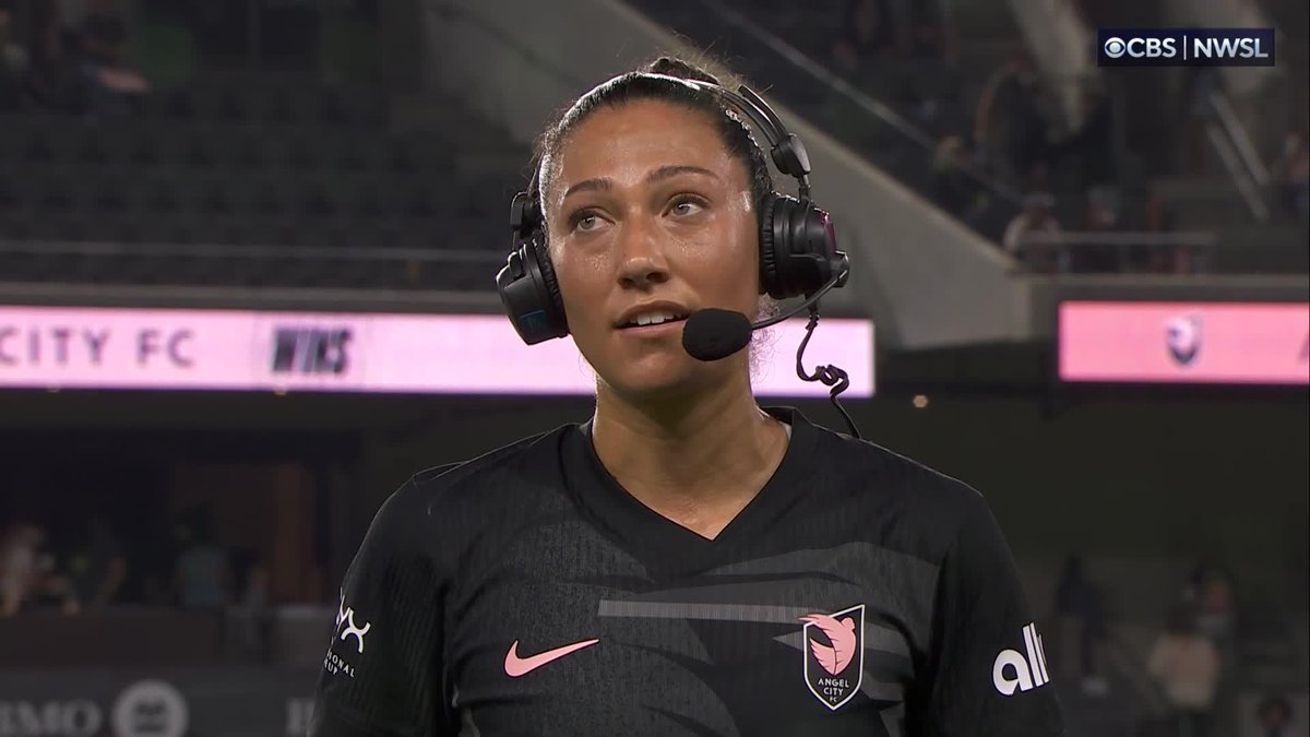 "This game has been very emotional, very tough, all of us are praying for Savy." 💗🪽