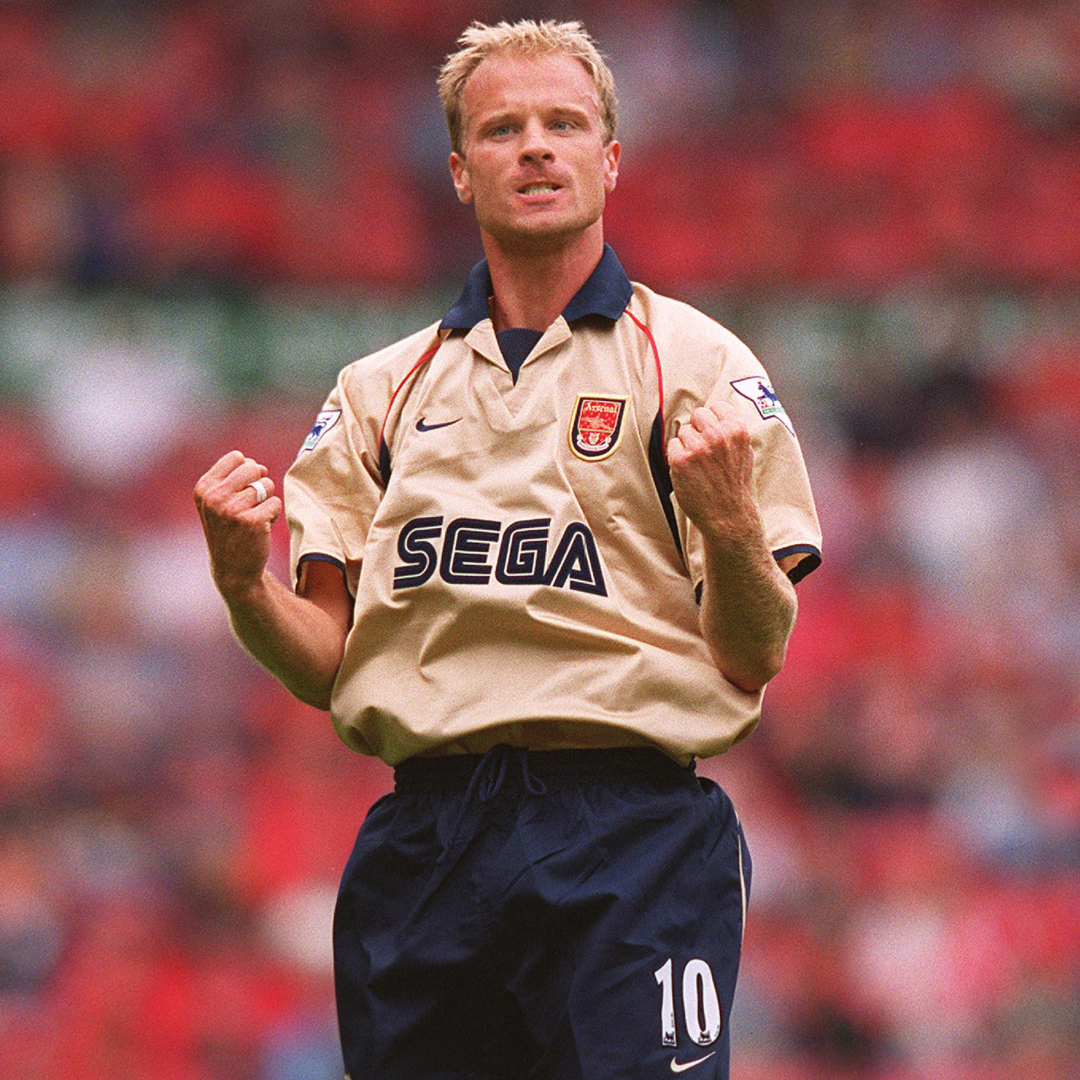 One of the greatest ❤️ Happy birthday, Dennis Bergkamp! 🎈