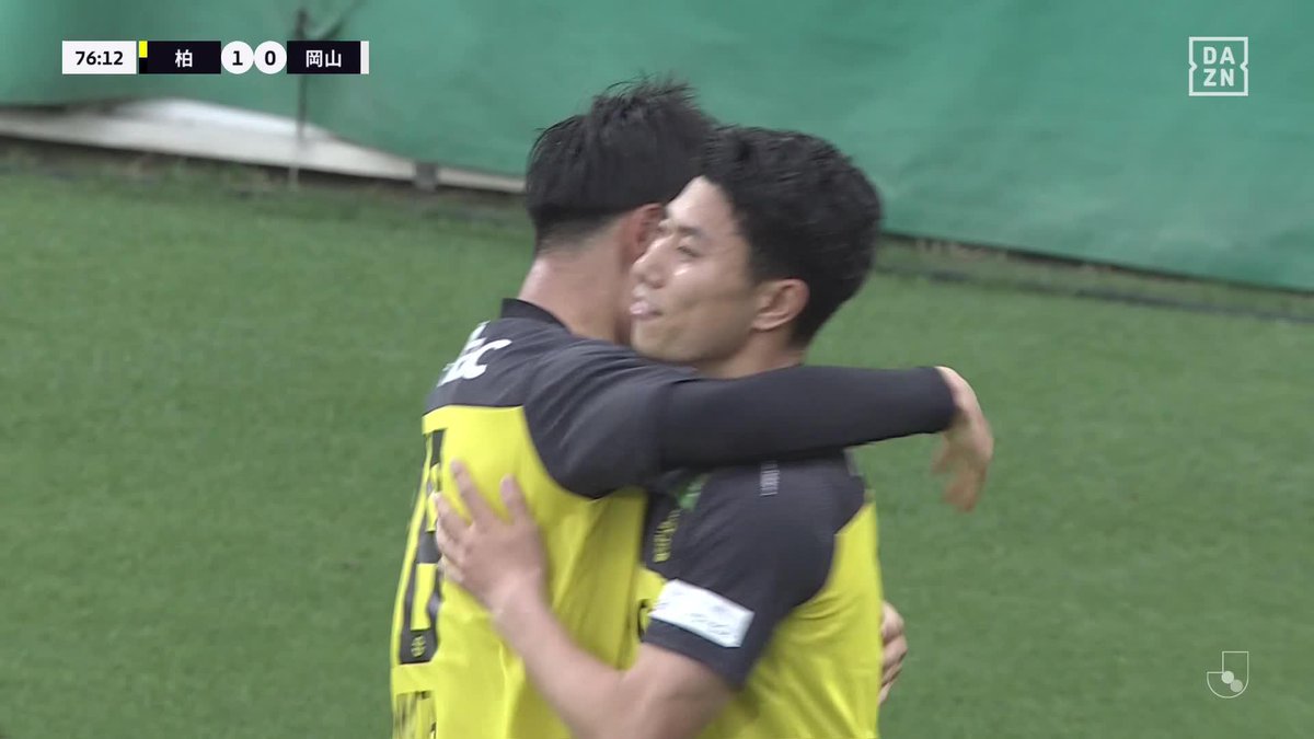 黄色が大きく揺れる 膠着した試合展開をぶち破った #細谷真大 2試合連続ゴール 🏆明治安田J1第16節 🆚柏×岡山 🆓 #DAZN 無料配信中 視聴はこちら⏩ #Jみようぜ #Jリーグ #柏岡山 #無料だぞーん