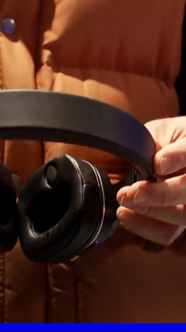 💬 "C'est beaucoup plus pratique" Concours Lépine 2025 : un casque qui amplifie les sons pour les personnes malentendantes récompensé