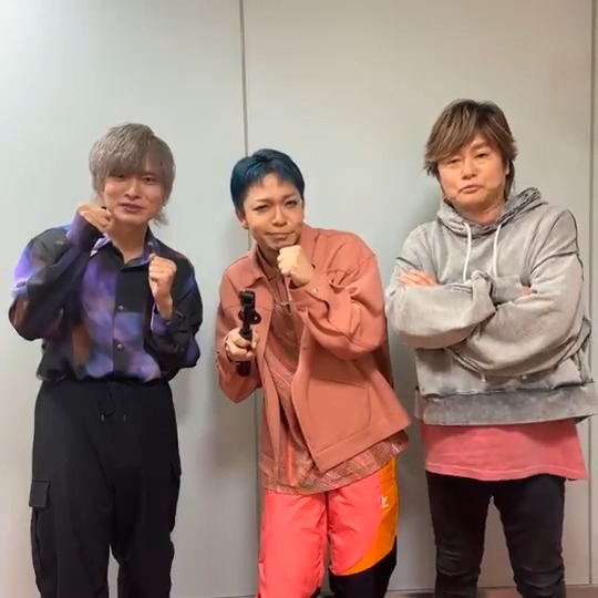 このあと9時から放送開始✨ #声優と夜あそび🥂 リアタイでコメントしながら 見たい人は今すぐアベマへGO‼️ #森久保岡本福西と夜あそび 😆 見逃しても1週間は無料配信📣 #森久保祥太郎 #岡本信彦 #福西勝也 森久保祥太郎 岡本信彦 福西 勝也 / Masaya Fukunishi