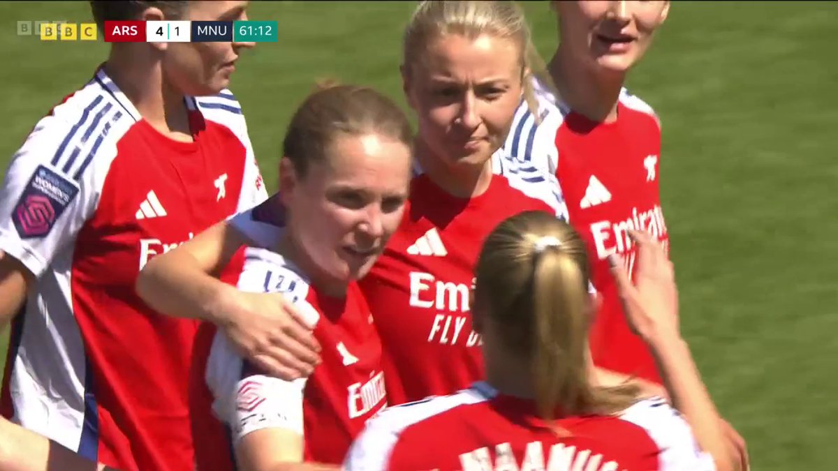 Three goals in 11 minutes for Arsenal - Kim Little makes it 4-1! 🔥 #WSL #BBCFootball