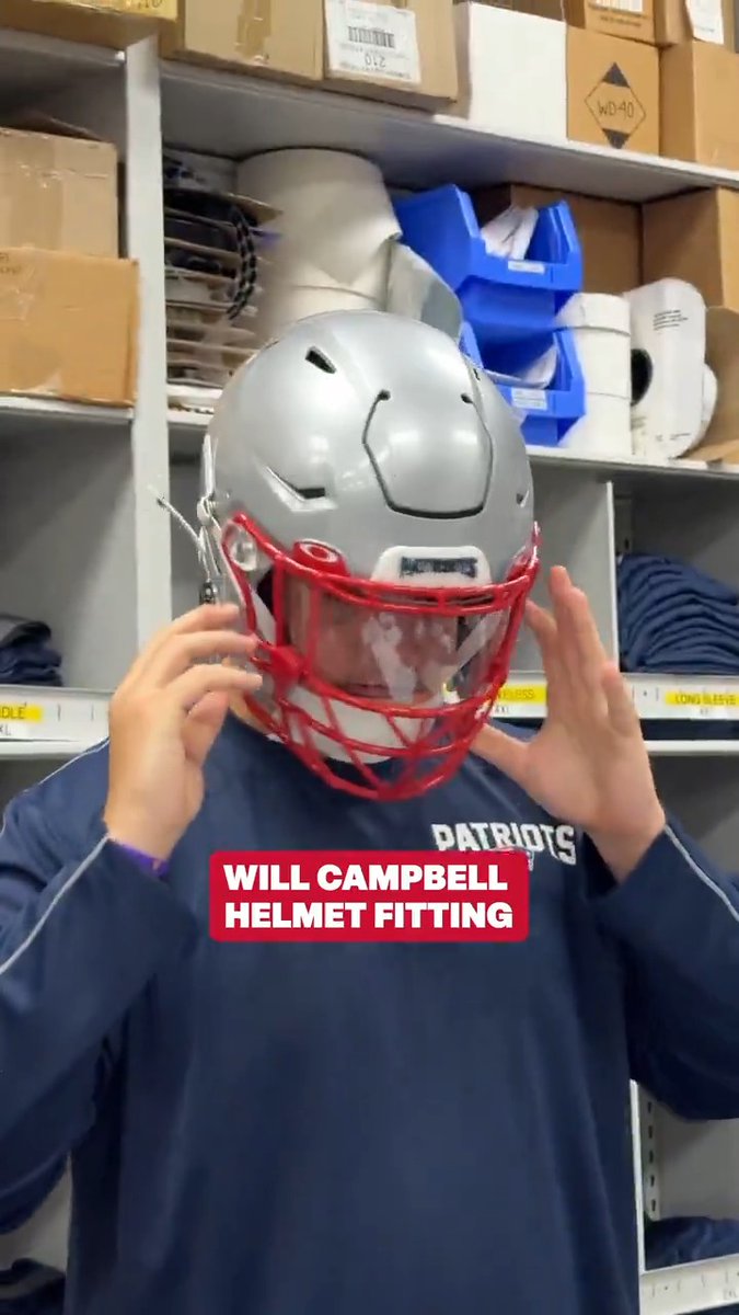 .Will Campbell tries on his Patriots helmet 🔥