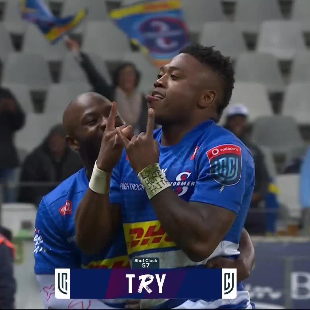 Wandisile Simelane breaks out the step 😮💨👟 📺 Stream #VURC on DStv: