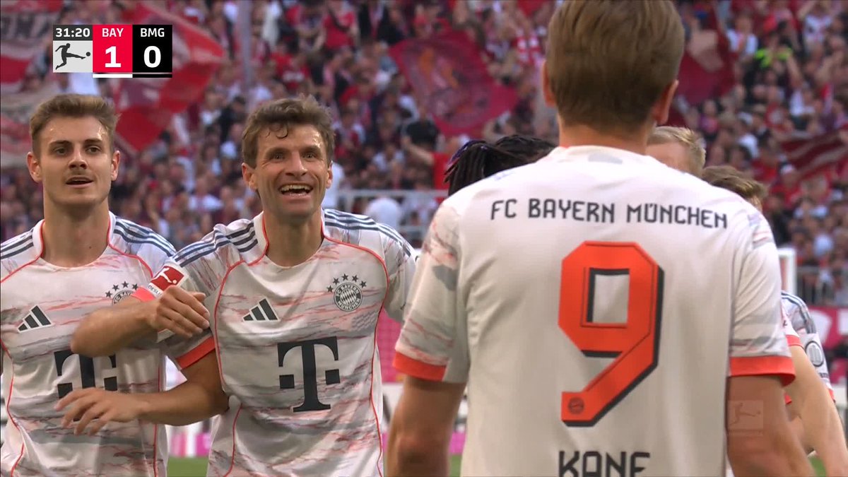 Harry Kane converts Michael Olise's shot to get the Bayern Munich party started! 🥳 An Arjen Robben-esque attempt from the Frenchman is turned home by Kane 😅