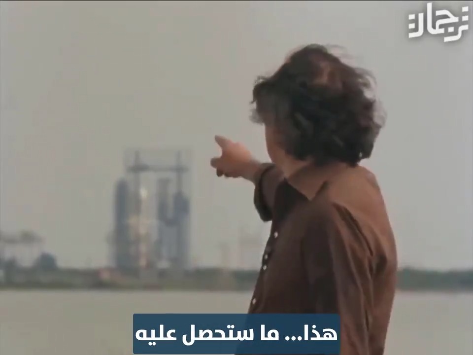أحد أفضل اللقطات في تاريخ التلفزيون المذيع والعالم البريطاني "جيمس بيرك" ظهر بلقطة وثائقية لا تحتمل الخطأ، حيث تزامن توقيت حديثه بدقة مع لحظة إطلاق مكوك للفضاء في عام 1977