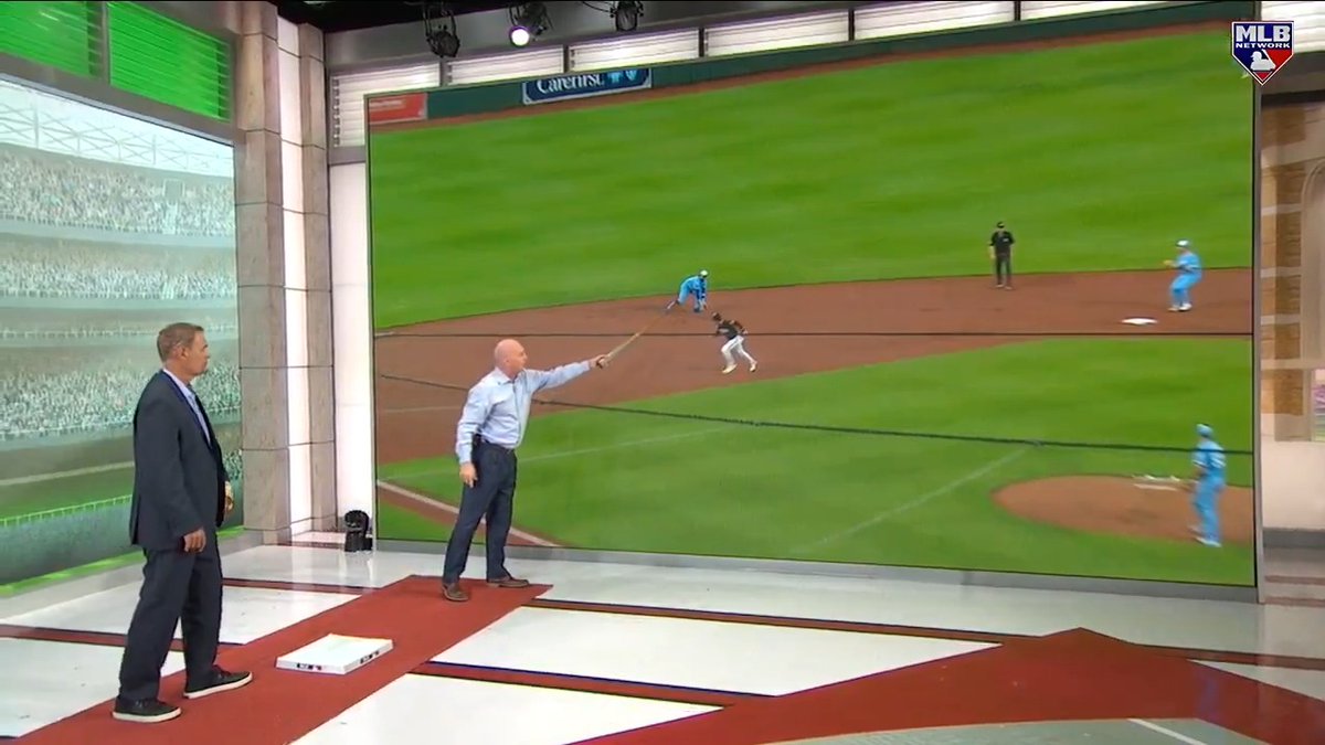 Bobby Witt Jr. plays a textbook shortstop! Bill Ripken and Mike Lowell look at some little things the Royals shortstop does on a routine double play ball. #MLBCentral