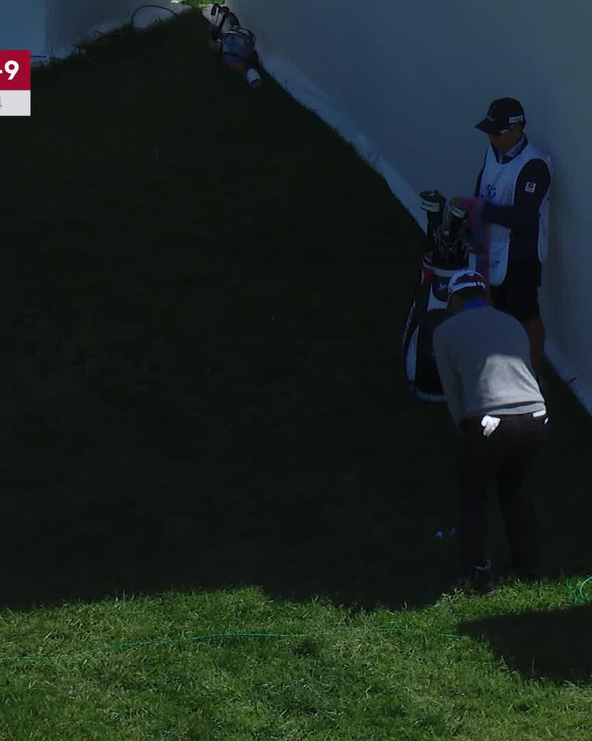 Put a bow on it Hideki 🎀 He climbs up the leaderboard and enters the clubhouse at T4 after a chip-in birdie on No. 18 Truist Championship.