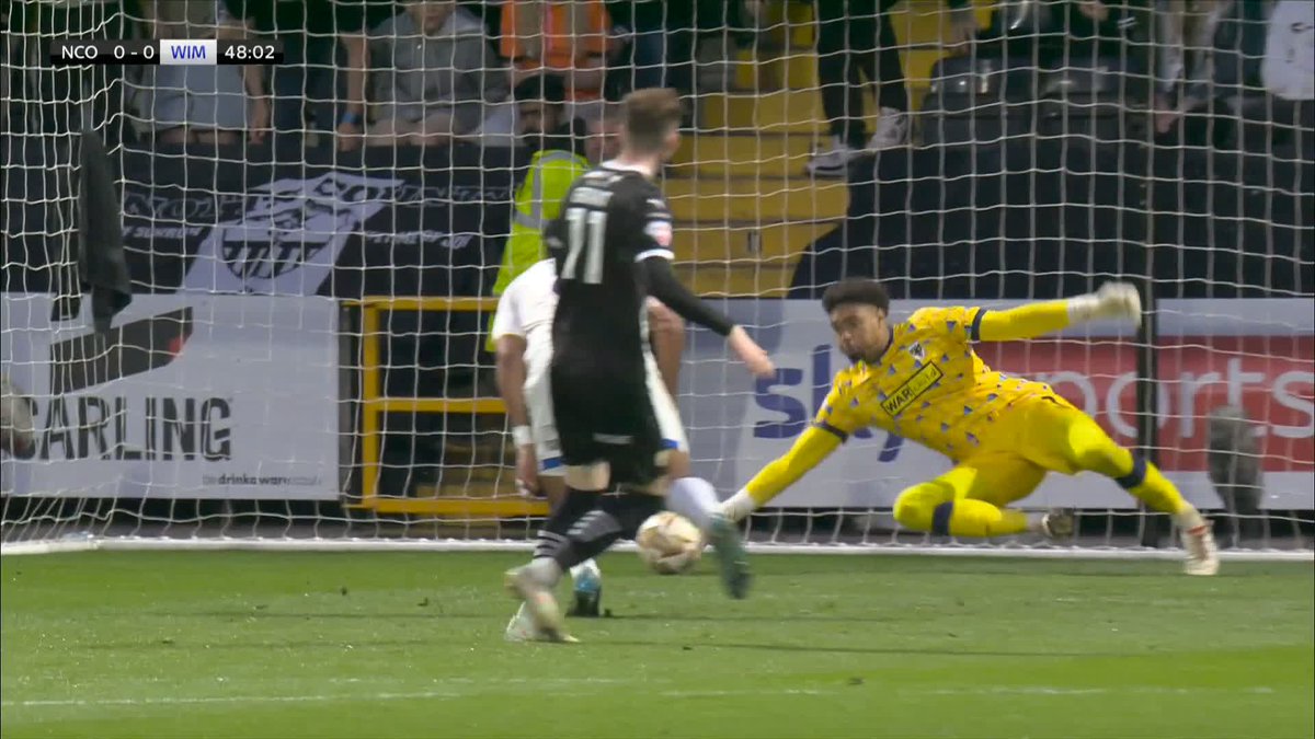 What a save from Goodman to deny Grant! 👏❌