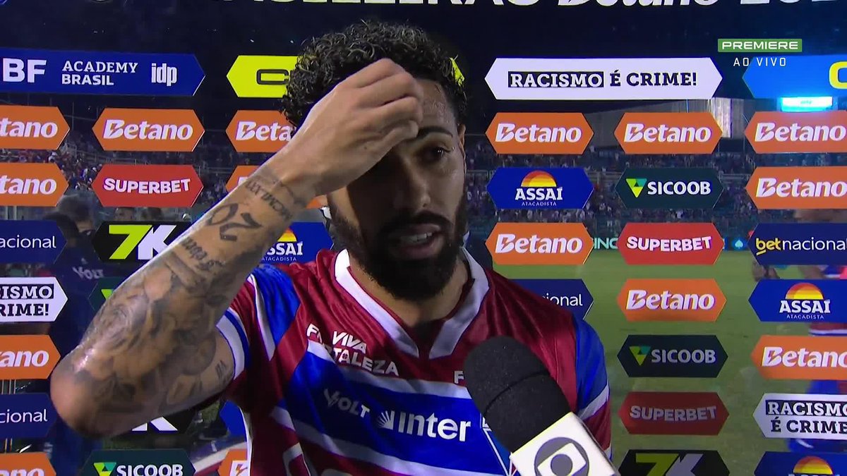 Emocionou! 🥹 Calebe explicou o motivo do choro durante a comemoração de seu gol na goleada do Fortaleza.