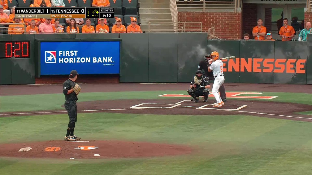 Hunter picking right up where he left off! 📺 (ESPN) #GBO // #OTH // #BeatVandy