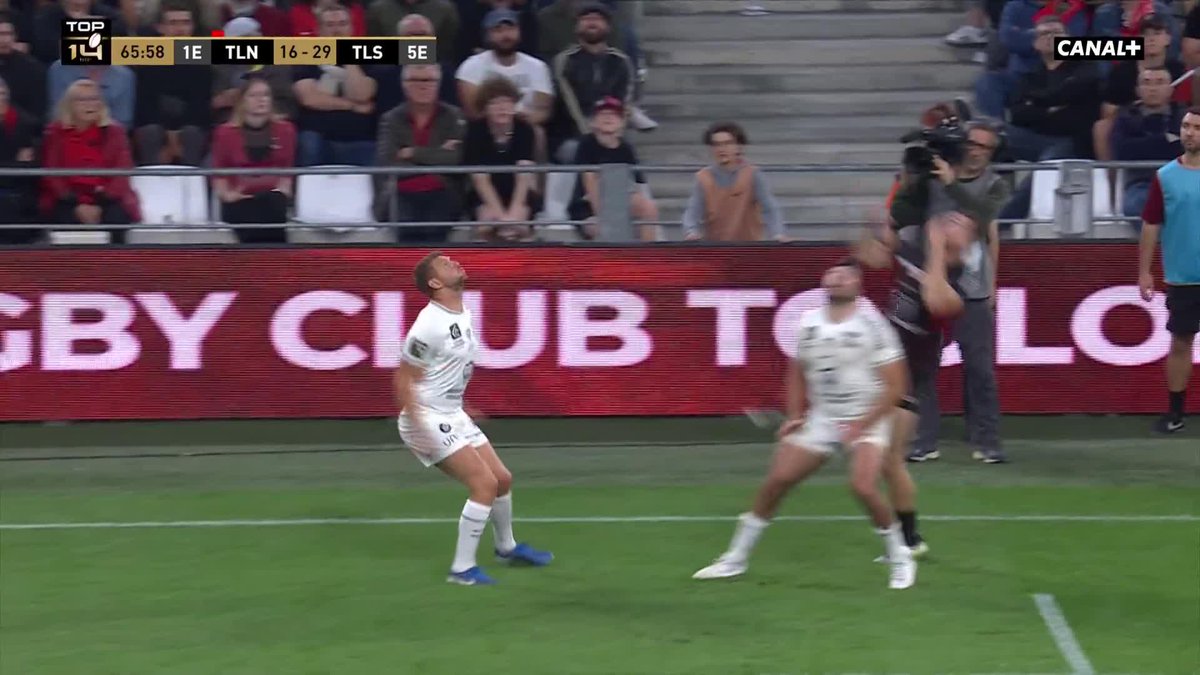 La passe de vingt mètres de Thibaud Flament, peut-être que c’est Owen Farrell on sait pas.