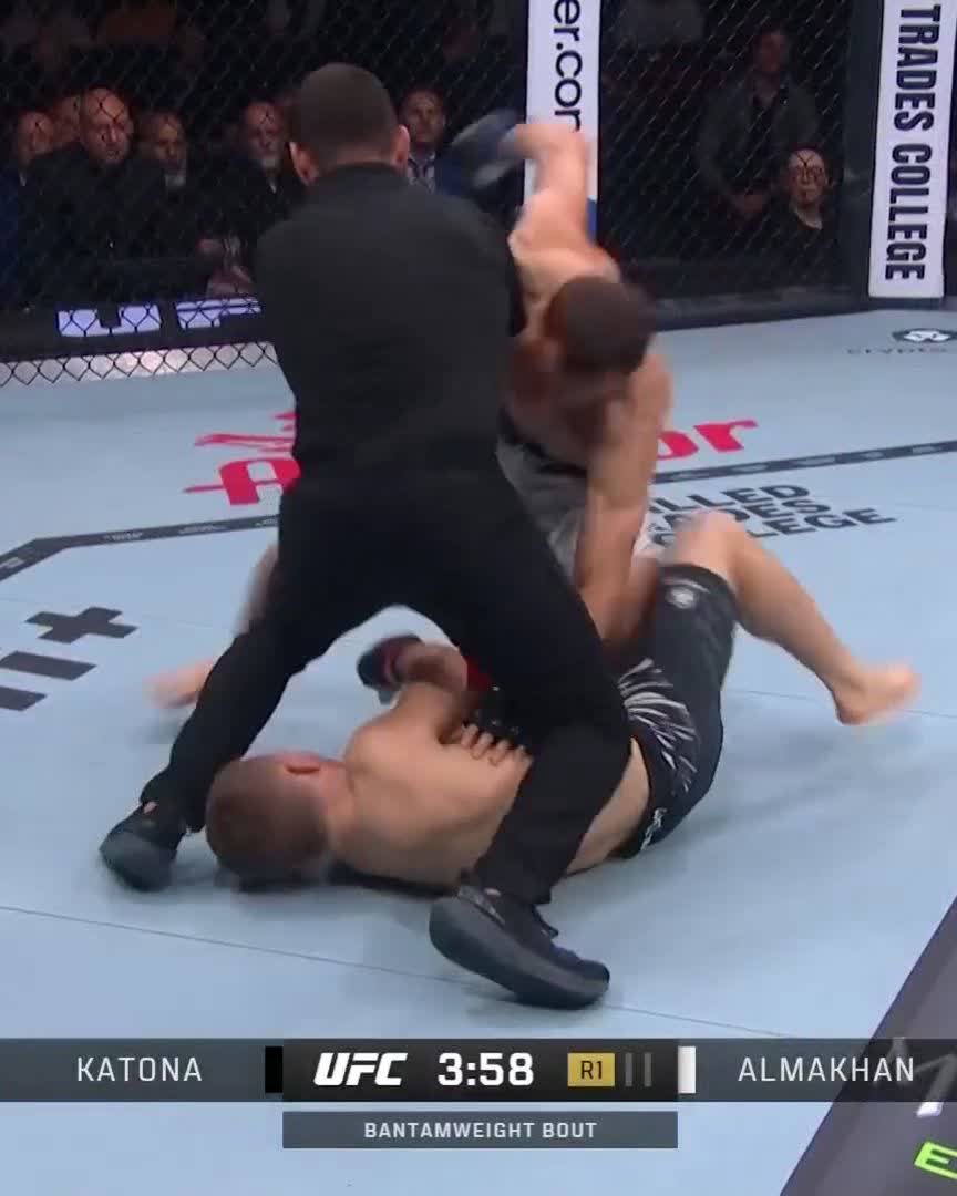 🇰🇿Bekzat “ The Turan Warrior” Almakhan ilk rauntta rakibini nakavt ediyor! Gece harika başladı🔥 #UFC315