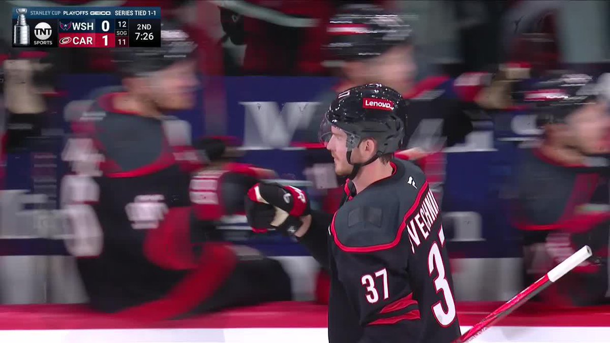 Svechnikov opens up the scoring for Carolina off the face-off 🚨