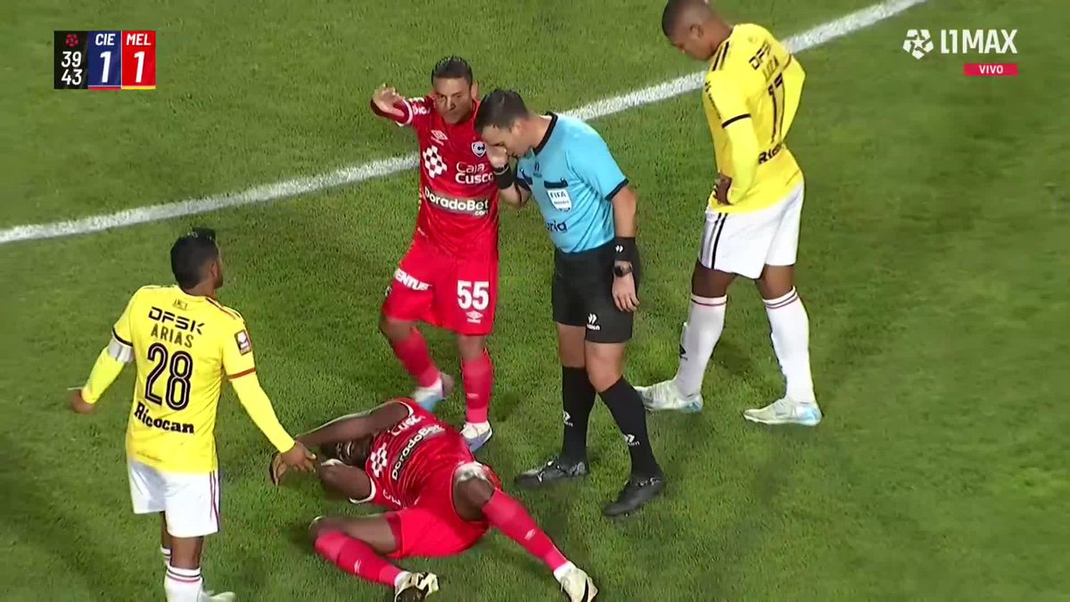 NO FUE PENAL 🚫 Augusto Menéndez no sanciona penal tras revisar la jugada en el VAR ¿Estás de acuerdo con la decisión del árbitro? #Cienciano 1-1 #Melgar 📺 Conoce cómo ver L1MAX en vivo 👉 #L1MAX #Liga1TeApuestoEnVivo