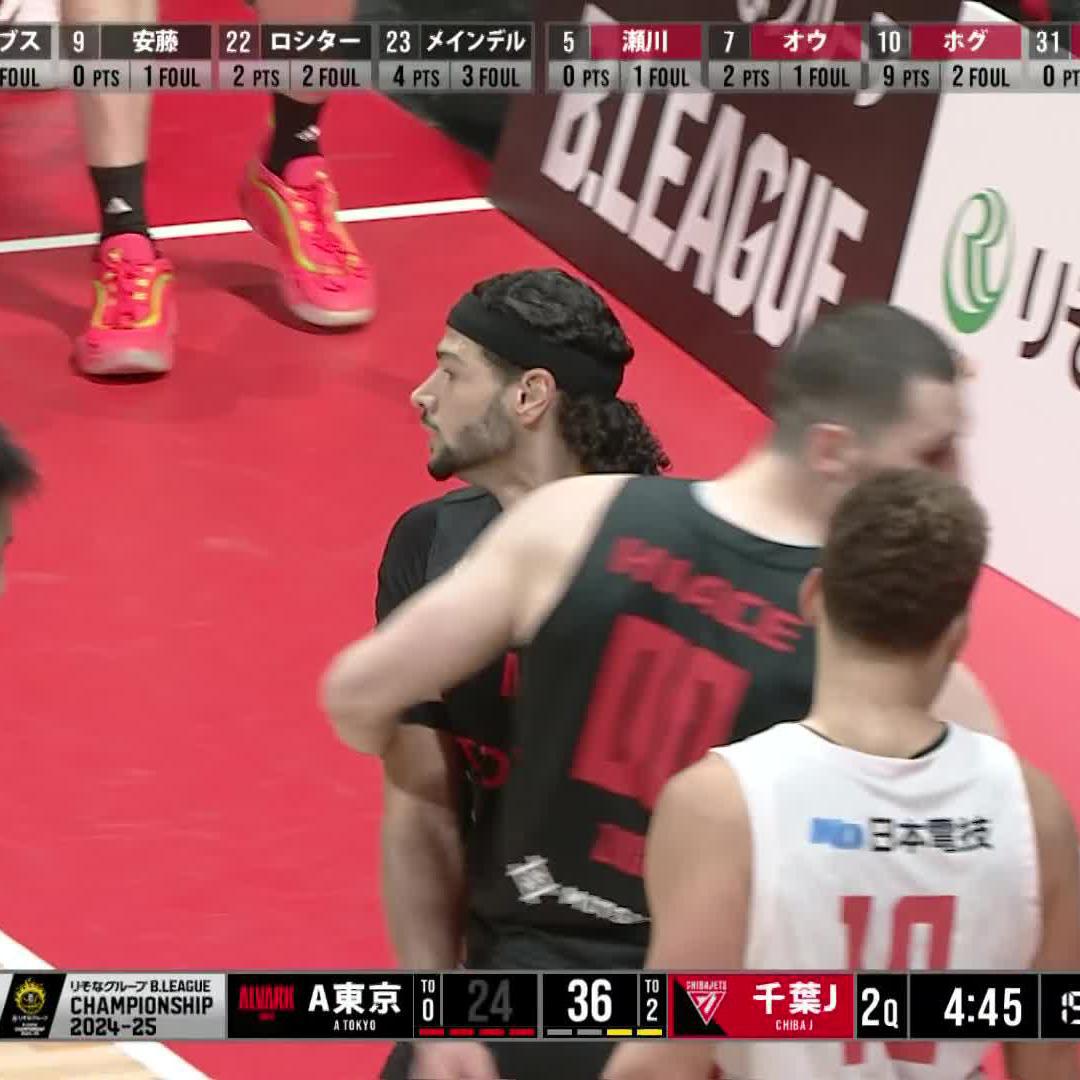体勢を崩しながらも決めきる💥 メインデルが1人で持ち込みエンドワン❗️ leonardo meindl 📲バスケットLIVE配信 #りそなグループ #Bリーグチャンピオンシップ