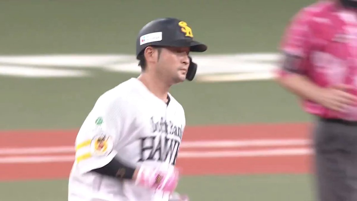 1人で5打点をあげる大活躍‼️ 福岡ソフトバンク #嶺井博希 選手の3ランホームラン‼️💥 #sbhawks 👇ライブ配信はこちら