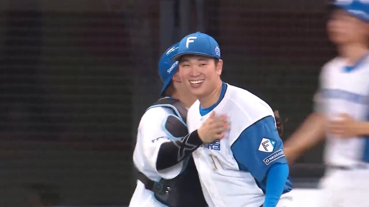 北海道日本ハム #古林睿煬 投手がマダックス達成‼️㊗️🎉 98球7奪三振無四死球で来日初完投・初完封勝利‼️ #lovefighters 👇ライブ配信はこちら