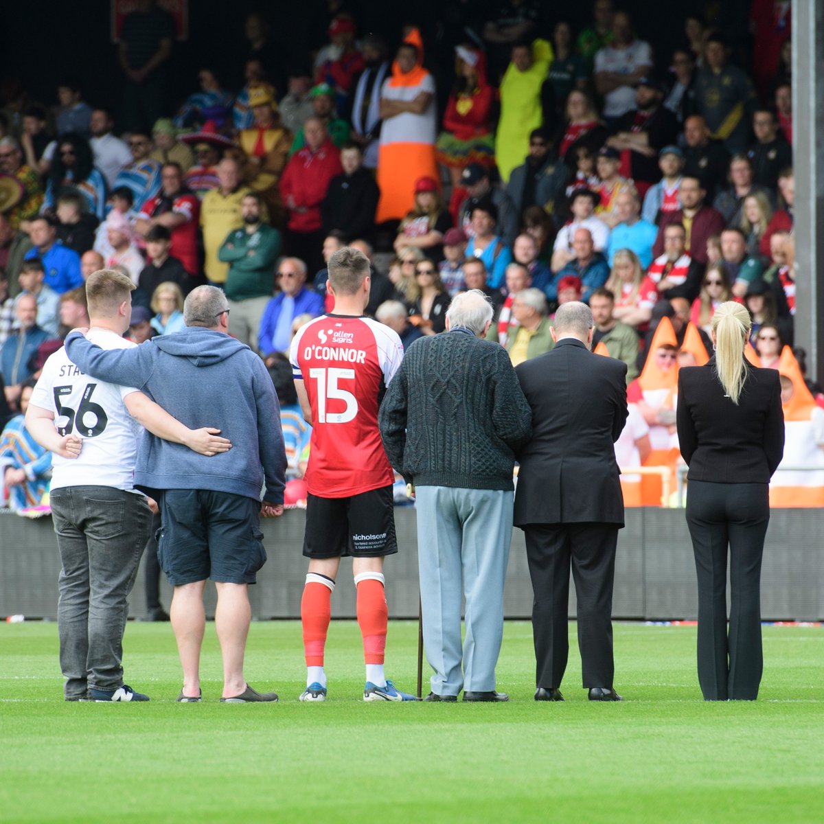 ❤️ We will never forget Bill Stacey, Jim West and the 54 Bradford City fans who lost their lives at Valley Parade on this day in 1985.🧡