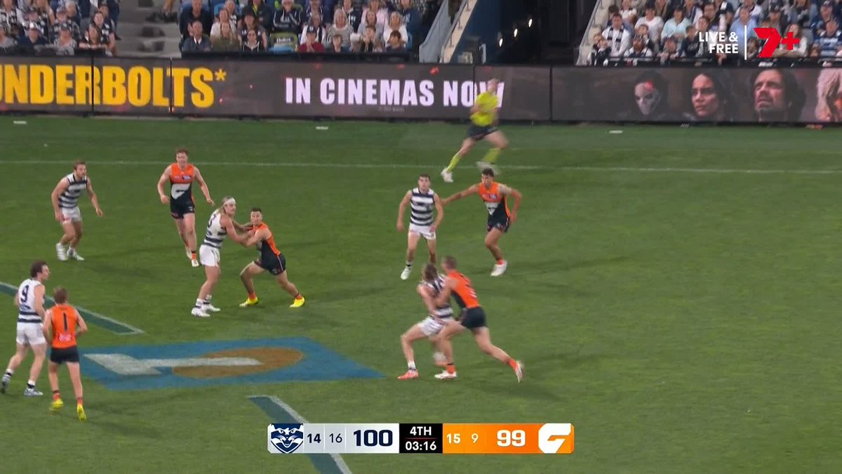 JAKE RICCARDI PUTS THE GIANTS IN FRONT!!! #AFLCatsGiants