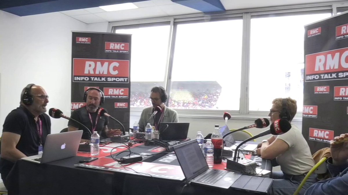 🎙️ Jerome Pineau: "Ça fait 4 ans que le Real n'a pas fait une saison blanche. Mbappé arrive, il n'y a pas de titre, pour l'instant. Il part d'une équipe qui avait du mal, il la quitte tout va bien, il arrive dans une autre, ça ne va plus. Les coïncidences sont frappantes"