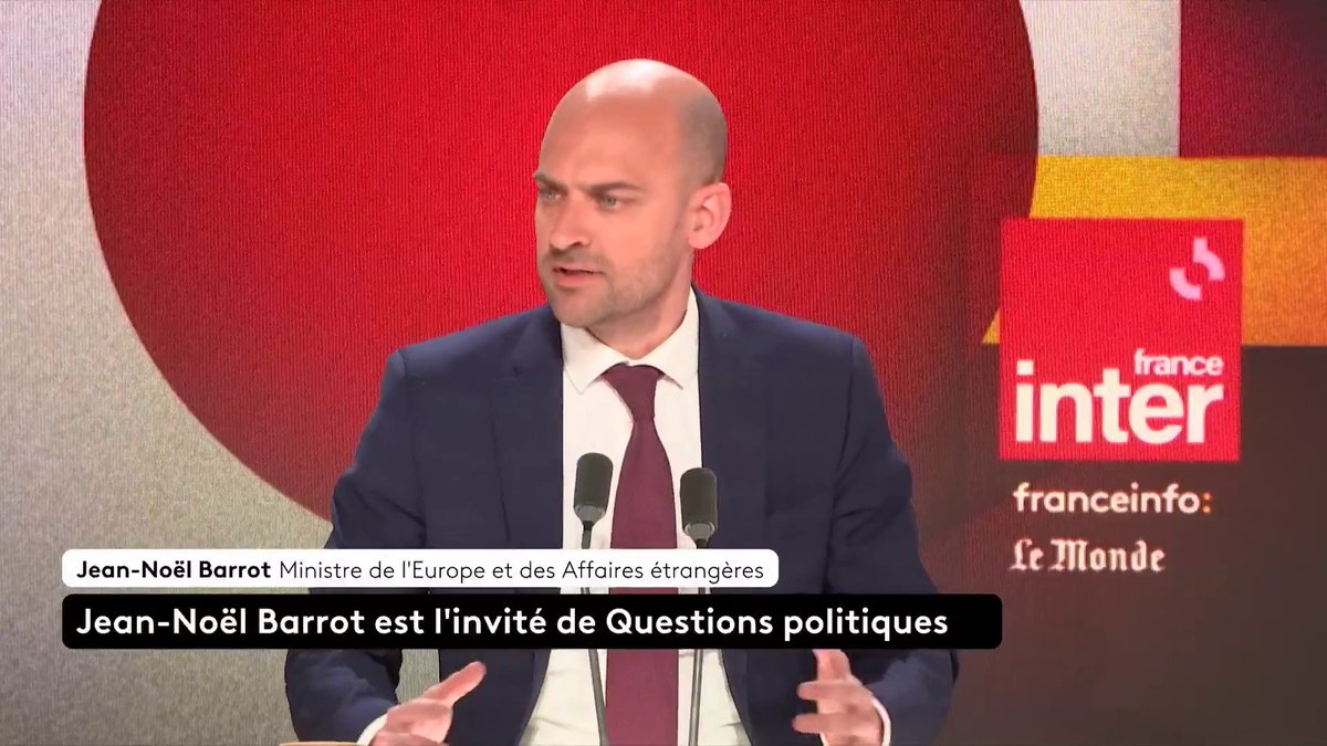 "On a assisté hier à Kiev à un moment d'Histoire : un pas décisif a été franchi vers la paix en Ukraine", estime Jean-Noël Barrot, qui appelle à un cessez-le-feu comme préalable aux négociations. #QuestionsPol