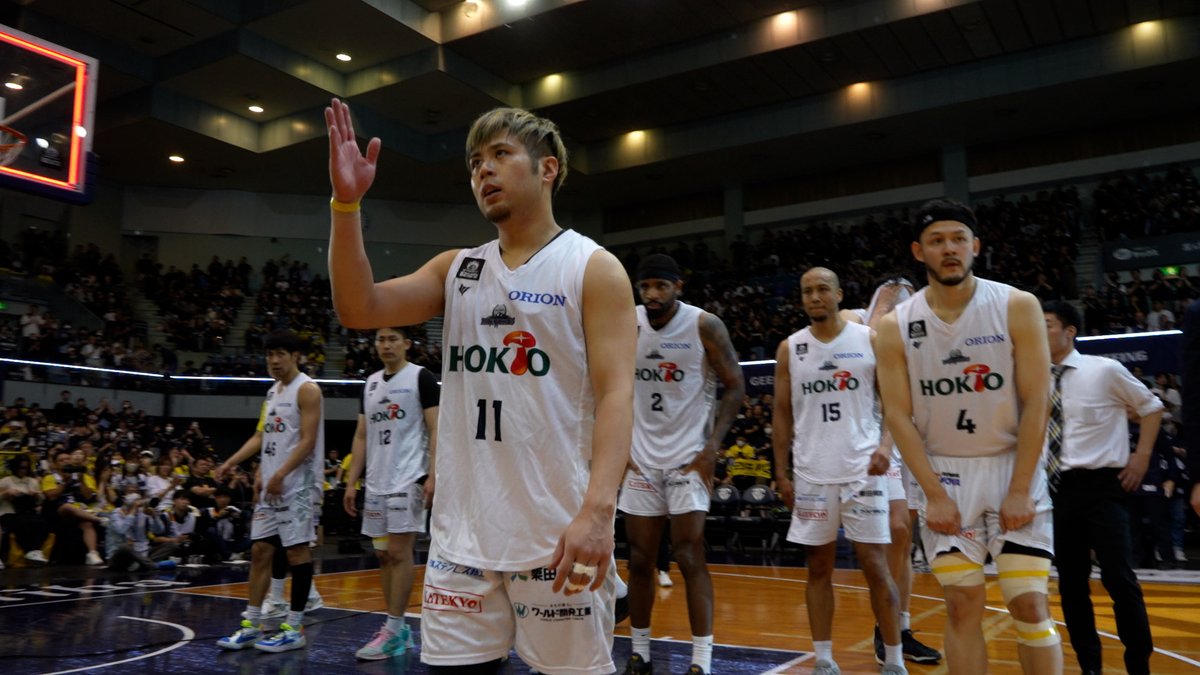 1年でのB1復帰とはならず。 最後まで戦い抜いた信州の選手たちへ、両クラブのファンから大きな拍手が送られました。 信州ブレイブウォリアーズ #Bリーグ #りそなグループ #B2プレーオフ