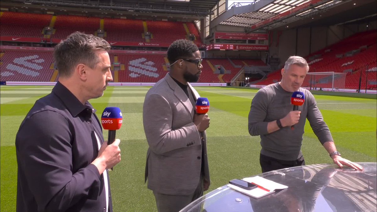 "You tipped them to win the league at the start of the season!" Gary Neville and Jamie Carragher debate what has gone wrong for Arsenal 🫣