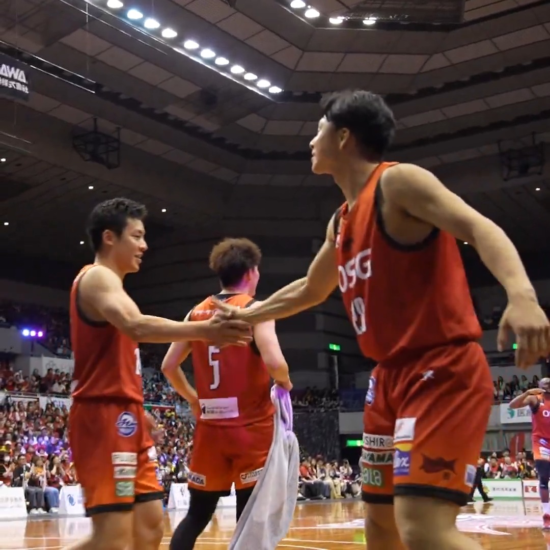 試合の命運を分けた一本。 佐々木隆成から津屋一球に託された3Pシュート！！ 佐々木隆成 Ryusei Sasaki 津屋一球 三遠ネオフェニックス🐤🔥SAN-EN NEOPHOENIX #Bリーグ #りそなグループ #Bリーグチャンピオンシップ