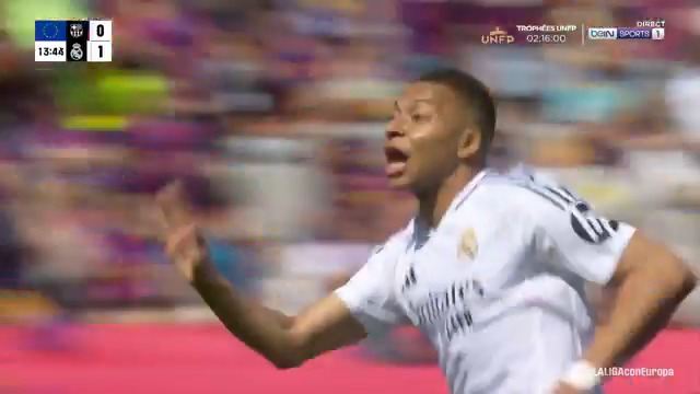🇪🇸 #ElClasico 💪 Le doublé pour Kylian Mbappé !!!! ⚡️ Le Real Madrid mène déjà 2-0 sur la pelouse du FC Barcelone grâce à son Français !