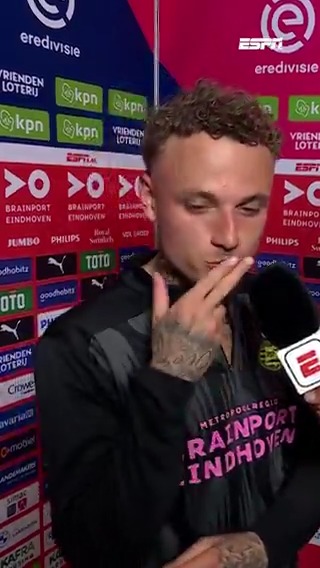 Uitgefloten Noa Lang haalt zijn gram. "Als je de meest rare dingen over m'n kinderen en m'n moeder zegt..." #feypsv