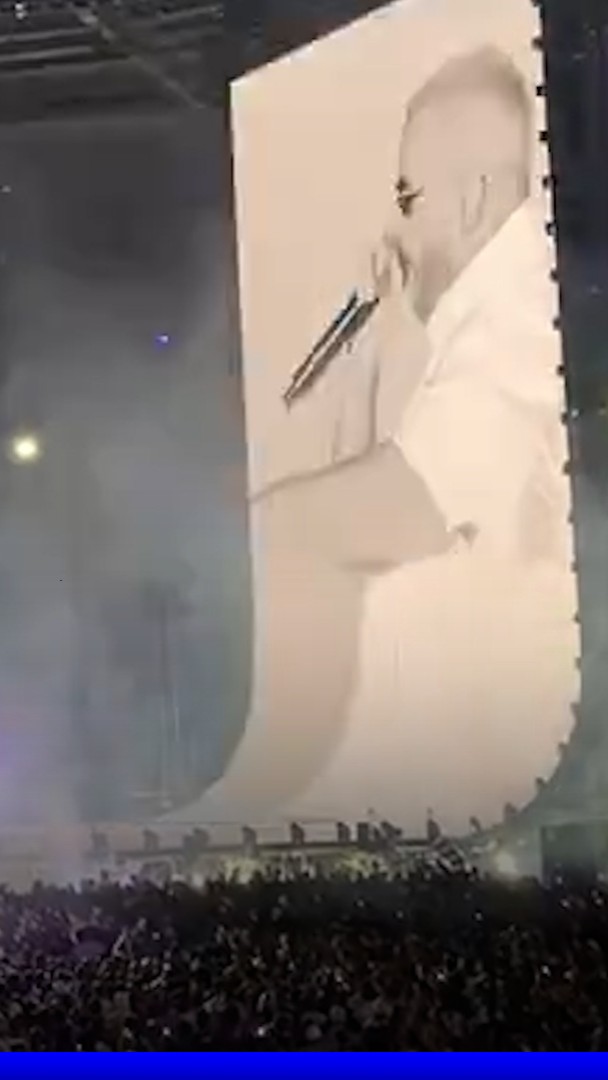💬 "Mon album arrive bientôt. Ça s'appelle Nomad, ça sort le 5 septembre" DJ Snake annonce son prochain album, à la fin de son concert au Stade de France