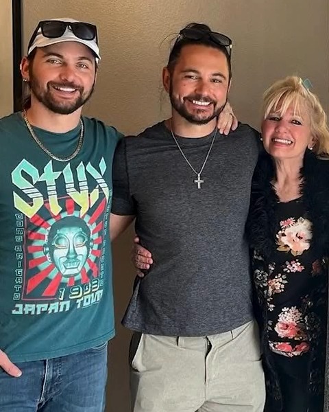 From the AEW family and moms, Happy Mother’s Day!