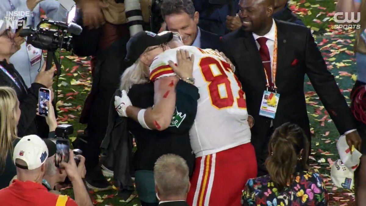 Nothing like a hug from Mom after the biggest game of your life 🥹❤️ Donna Kelce | Travis Kelce | Jason Kelce