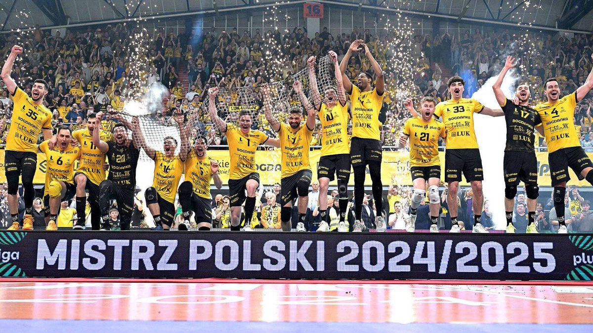 🏆 PLUSLIGA CHAMPIONS – BOGDANKA LUK LUBLIN! 🇵🇱 History made! 💛🖤 Lublin claims their first-ever title, defeating Zawiercie 3-1 in the finals — with a dominant 3-0 win in Game 4. 📺 Relive it on VBTV: #PlusLiga #Siatkówka #Volleyball