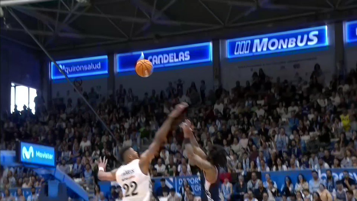 🔥🔥🔥🔥🔥🔥🔥🔥🔥🔥 Devone “DaeDae” Grant ENLOQUECIENDO al Pazo, da exactamente igual cuándo leas esto. ¡ESTÁ ENCHUFADÍÍÍÍÍÍÍÍSIMO! 📺 Basket en Movistar Plus+ | #ConectaConTuPasión #LigaEndesa | Río Breogán
