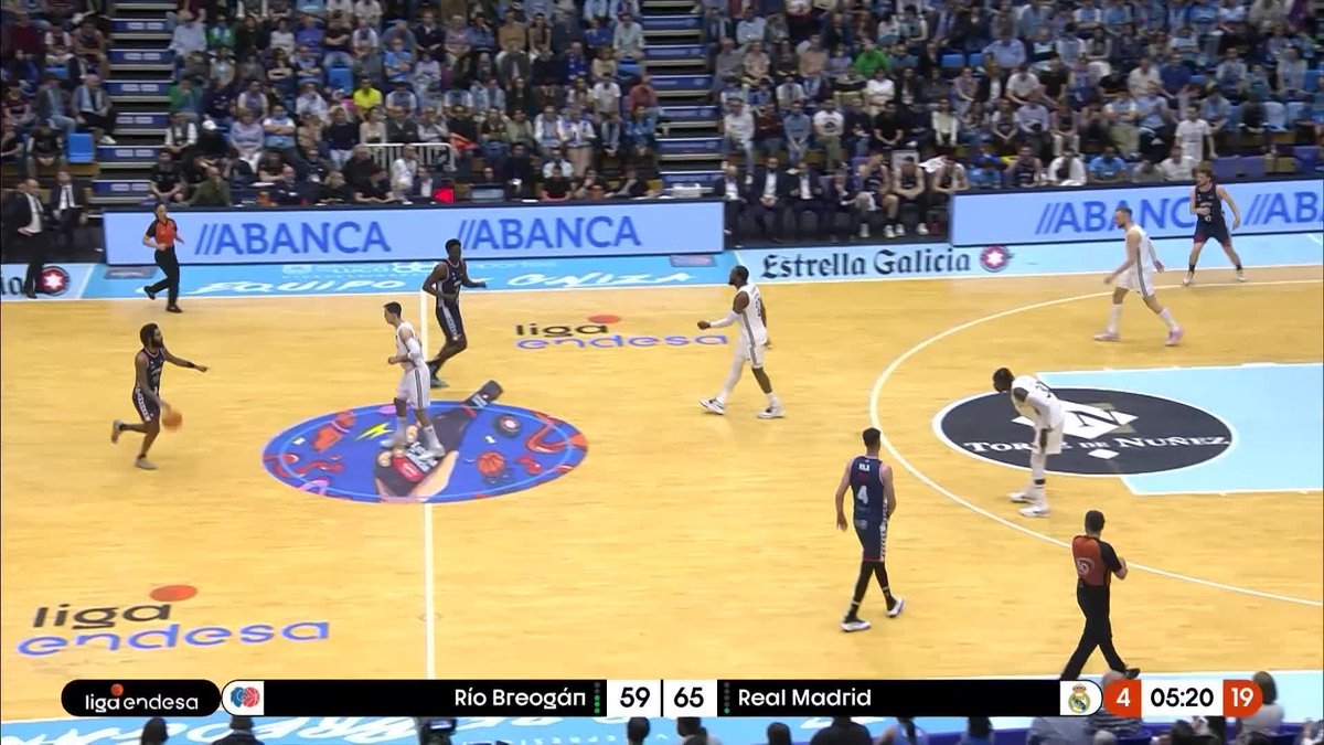 😱😱😱😱😱😱😱😱😱😱 ¿DESDE DÓNDE HA ENCHUFAZO Devone “DaeDae” Grant ESTE TRIPLAZO? ¡PERO A ESTE TÍO QUIÉN LO PARA, Río Breogán! 📺 Basket en Movistar Plus+ | #ConectaConTuPasión #LigaEndesa
