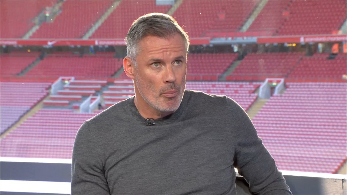 "The Arsenal board will have a massive issue" 👀 @carra23 thinks that if Mikel Arteta doesn't win a trophy next year, he may be replaced 👤
