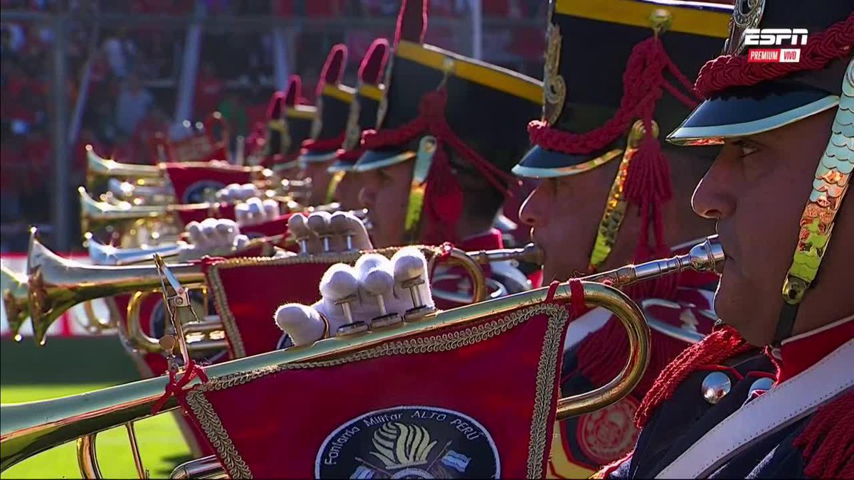 HOY ES EL DÍA DEL HIMNO NACIONAL ARGENTINO Y ASÍ SONÓ EN AVELLANDEA. 📺 ESPN Premium | Suscribite al Pack Fútbol en