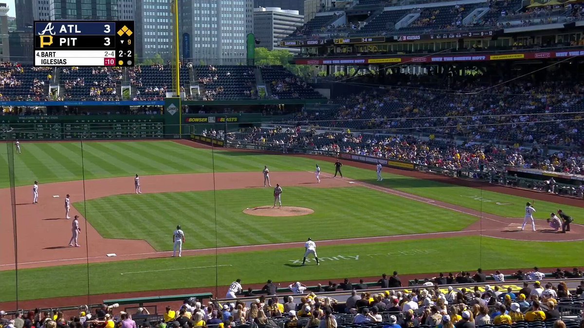 ANOTHER JOEY BART WALK OFF PIRATES WIN THE SERIES AGAINST THE BRAVES RAISE IT!!!!!!!!!!!!!!