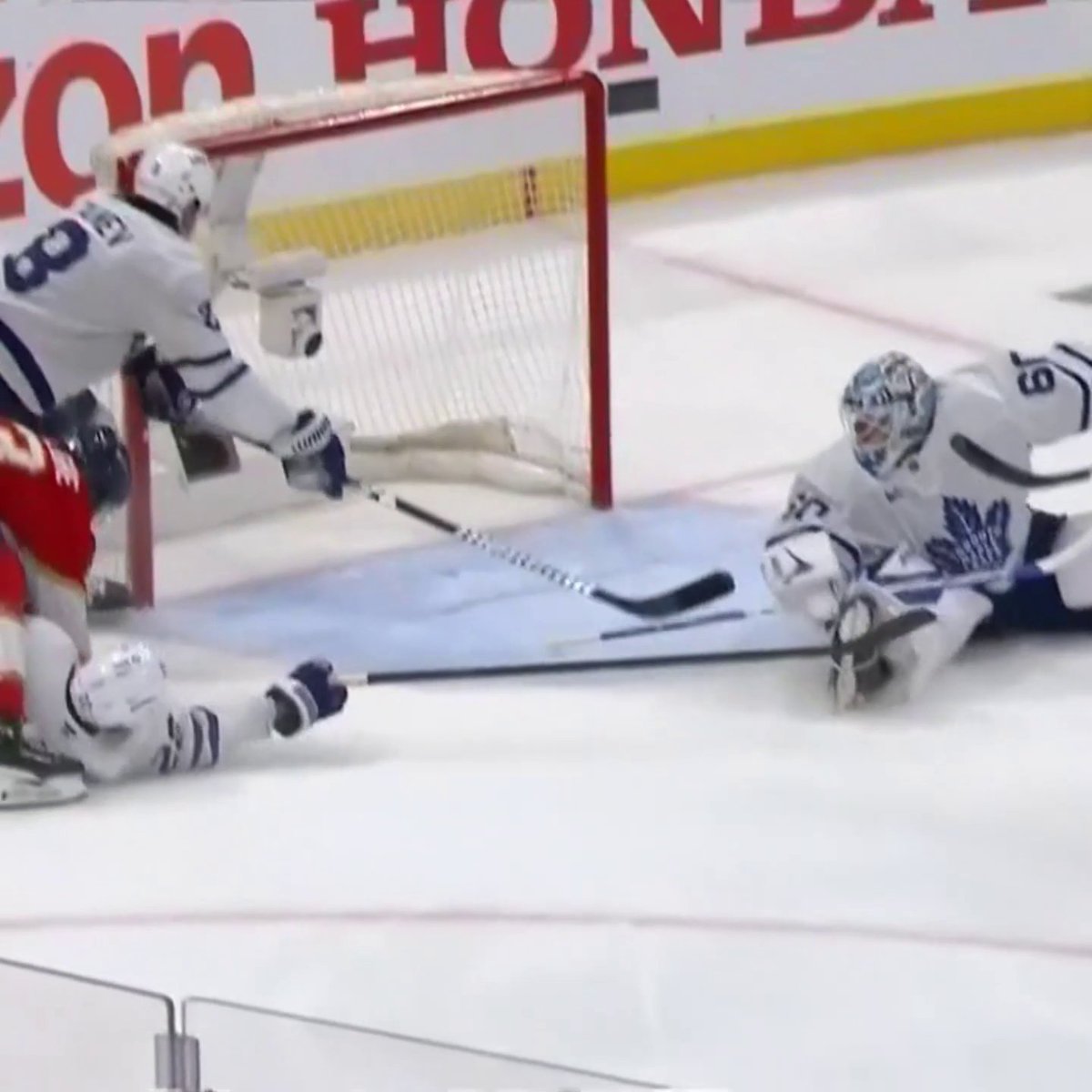 THE PATIENCE FROM SAM BENNETT 🥶