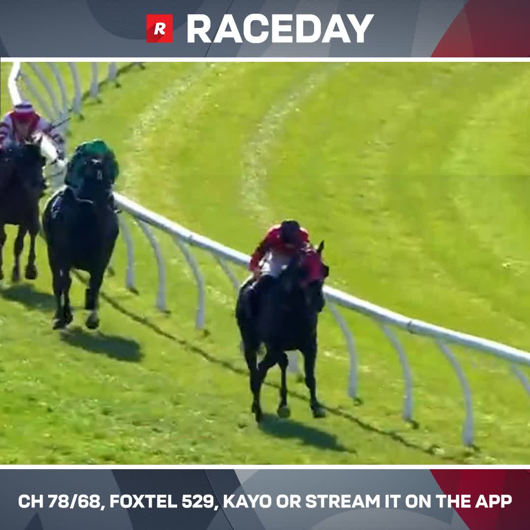 After being forced to work early from the outside draw, Neptunite bolts in over 2040m at Mornington ☄️ Gai Waterhouse AO Jett Stanley